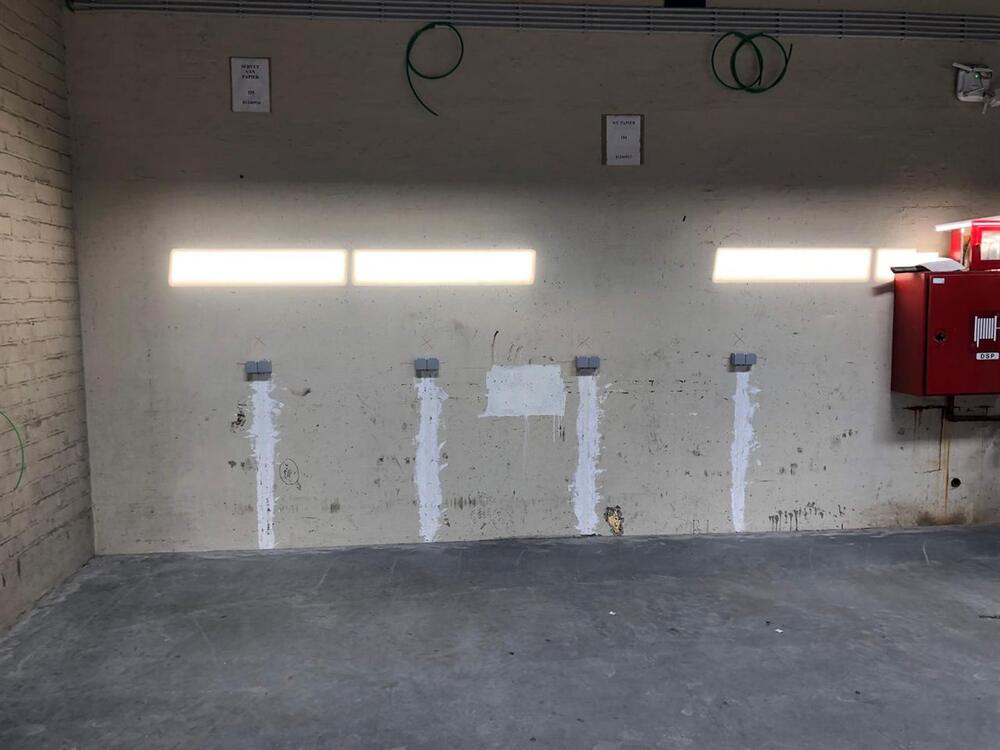 Infrabel magazijn - ruwe betonstructuur