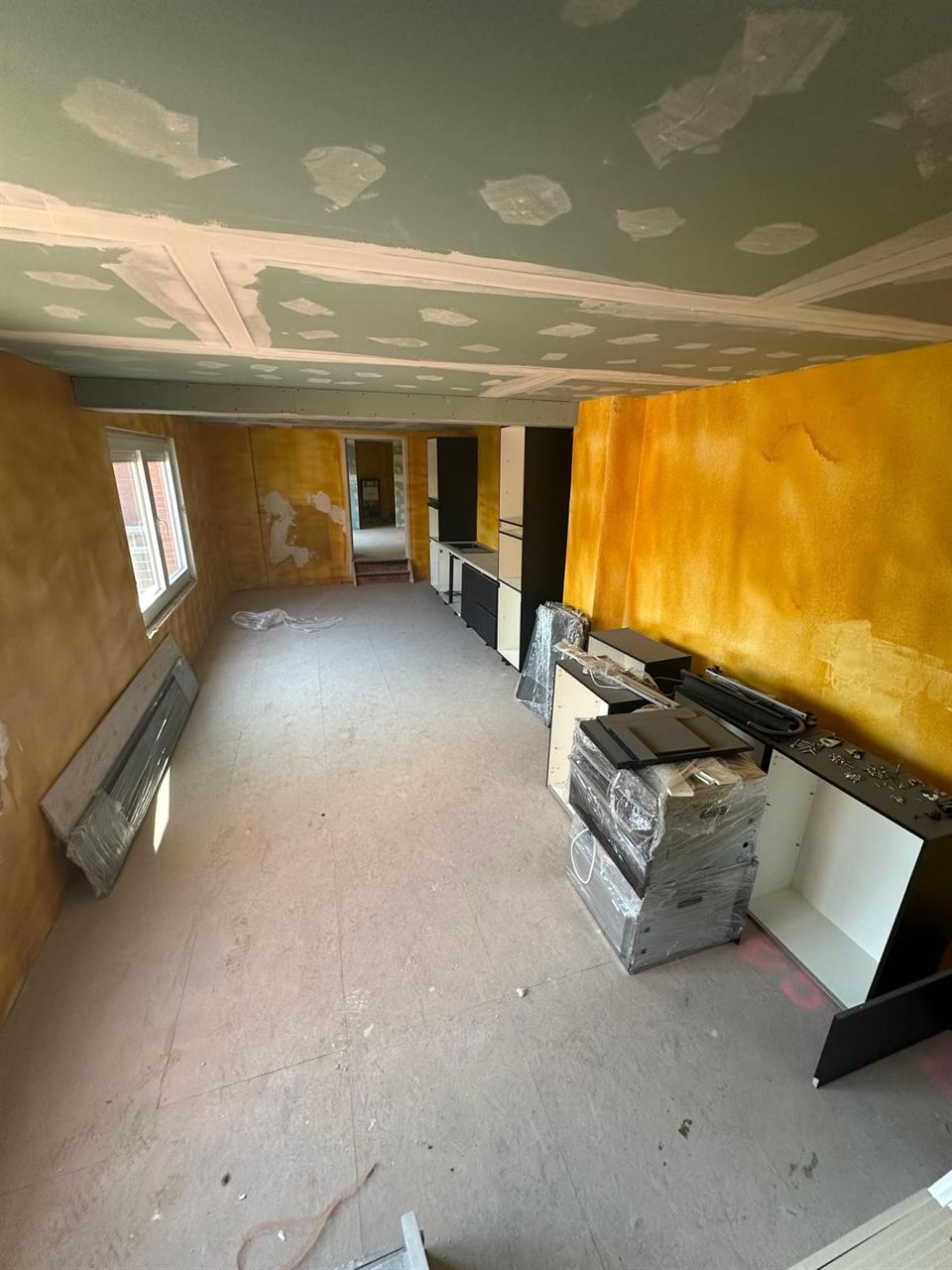 Renovatie bedrijfspand en kantoren